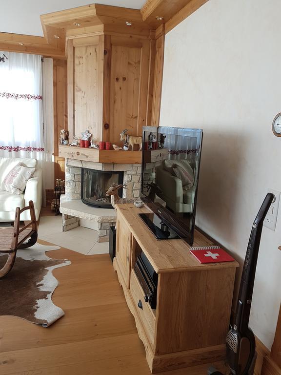 Appartement Clairiere Des Barzettes Avec Vue Magnifique 크란스몬타나 외부 사진
